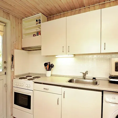 Three-bedroom Holiday In Borkop 13